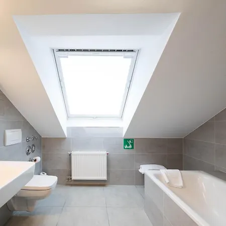 Topas Frankfurt Centre Hotel 3*