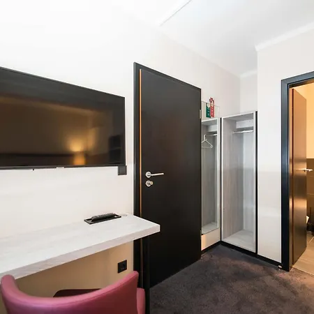 Hotel Topas An Der Messe - Frankfurt City 3*