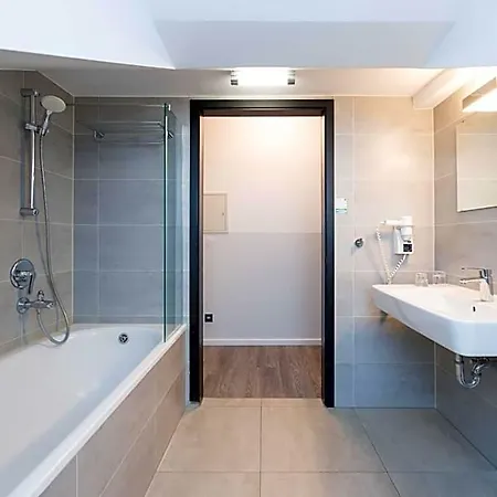 Topas Frankfurt Centre - Digital Check-in 3*