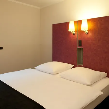 Hotel Topas An Der Messe - Frankfurt City 3*