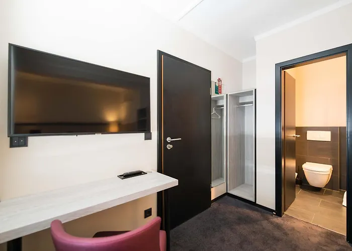 Topas Frankfurt Centre 3*